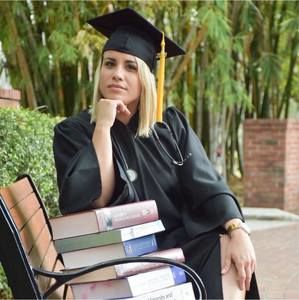 Meet your Posher, Ana